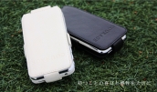 バッテリー内蔵iPhone専用エコレザーケースのサービス写真