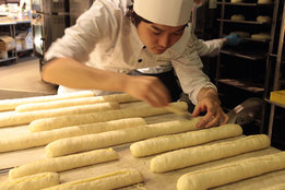 HEART BREAD ANTIQUE_model1